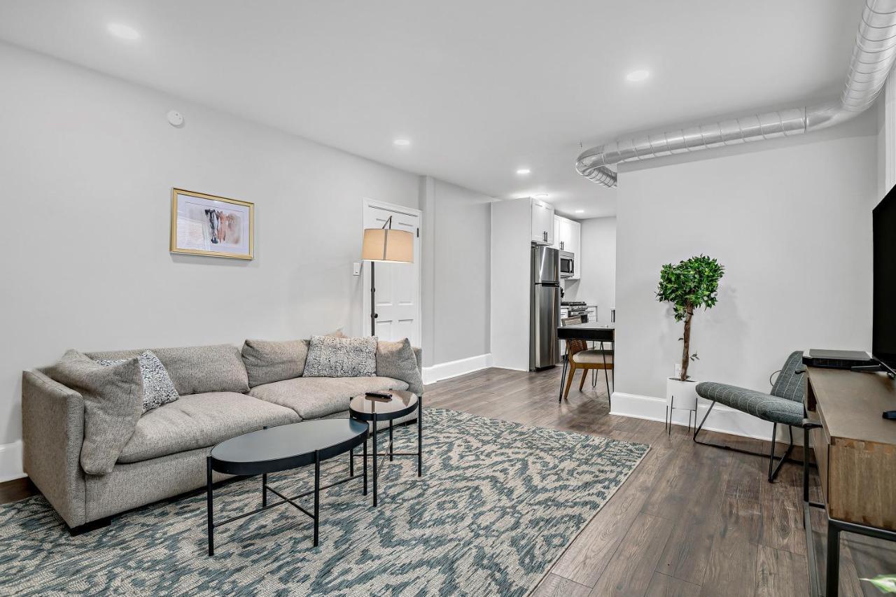 Fashionable 2Br In Downtown Location W Work Area Apartment Harrisburg Exterior photo