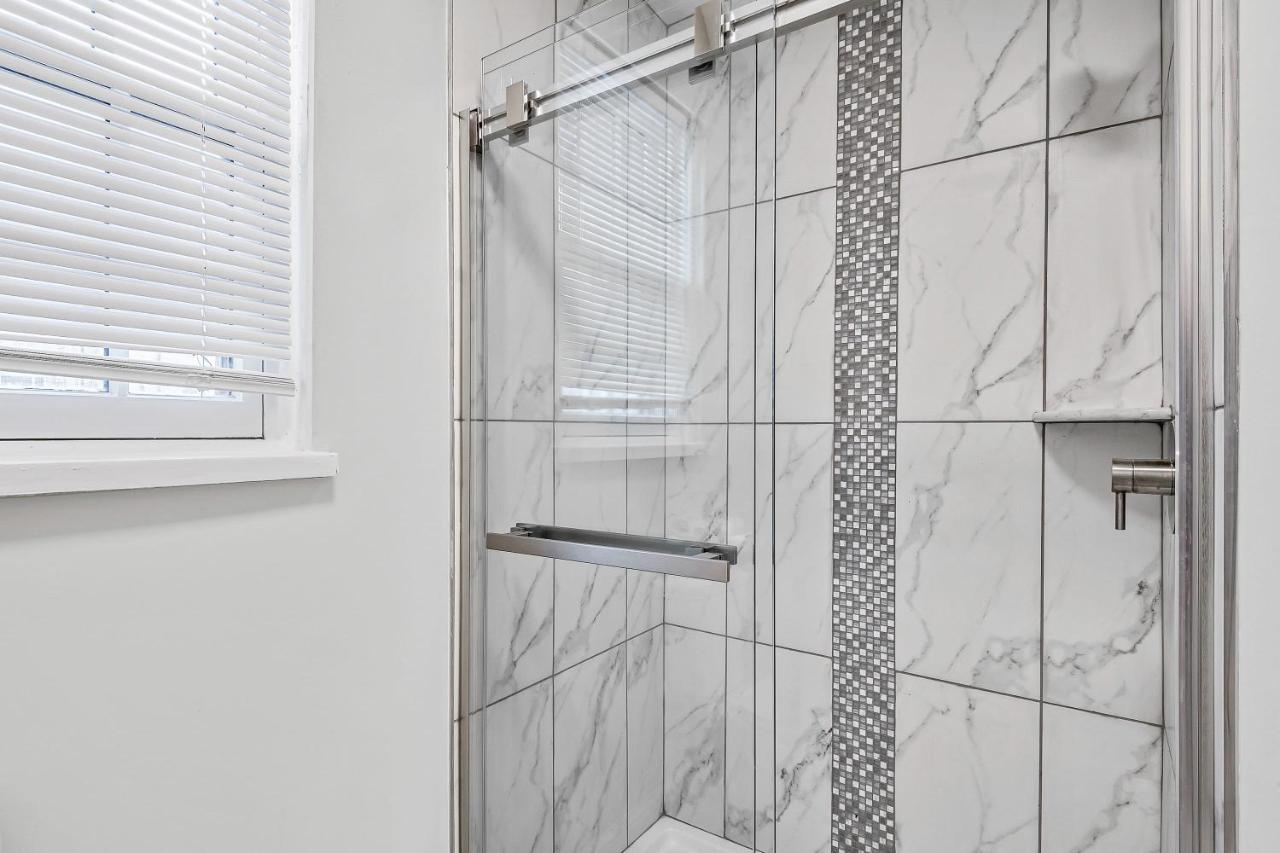 Fashionable 2Br In Downtown Location W Work Area Apartment Harrisburg Exterior photo